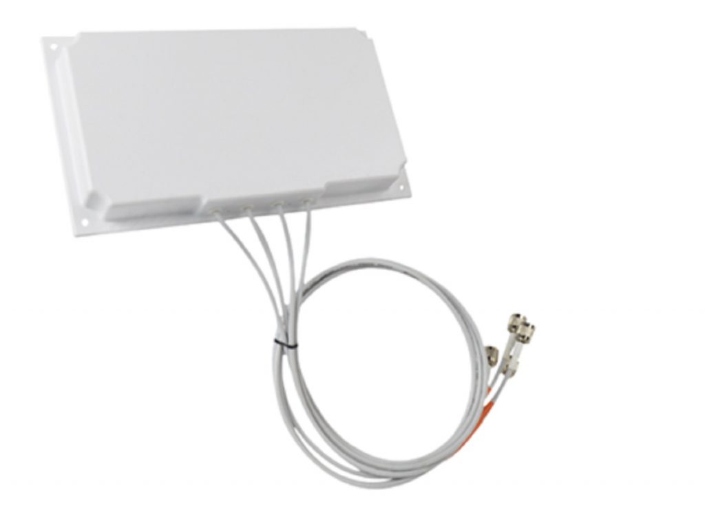 Cisco AIR-ANT2566P4W-R, 2.4 GHz 6 dBi/5 GHz 6 dBi Directional Ant., 4-port, RP- TNC